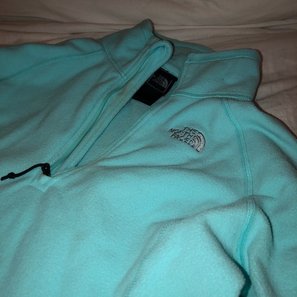 The North Face fleece woman’s sky blue jacket